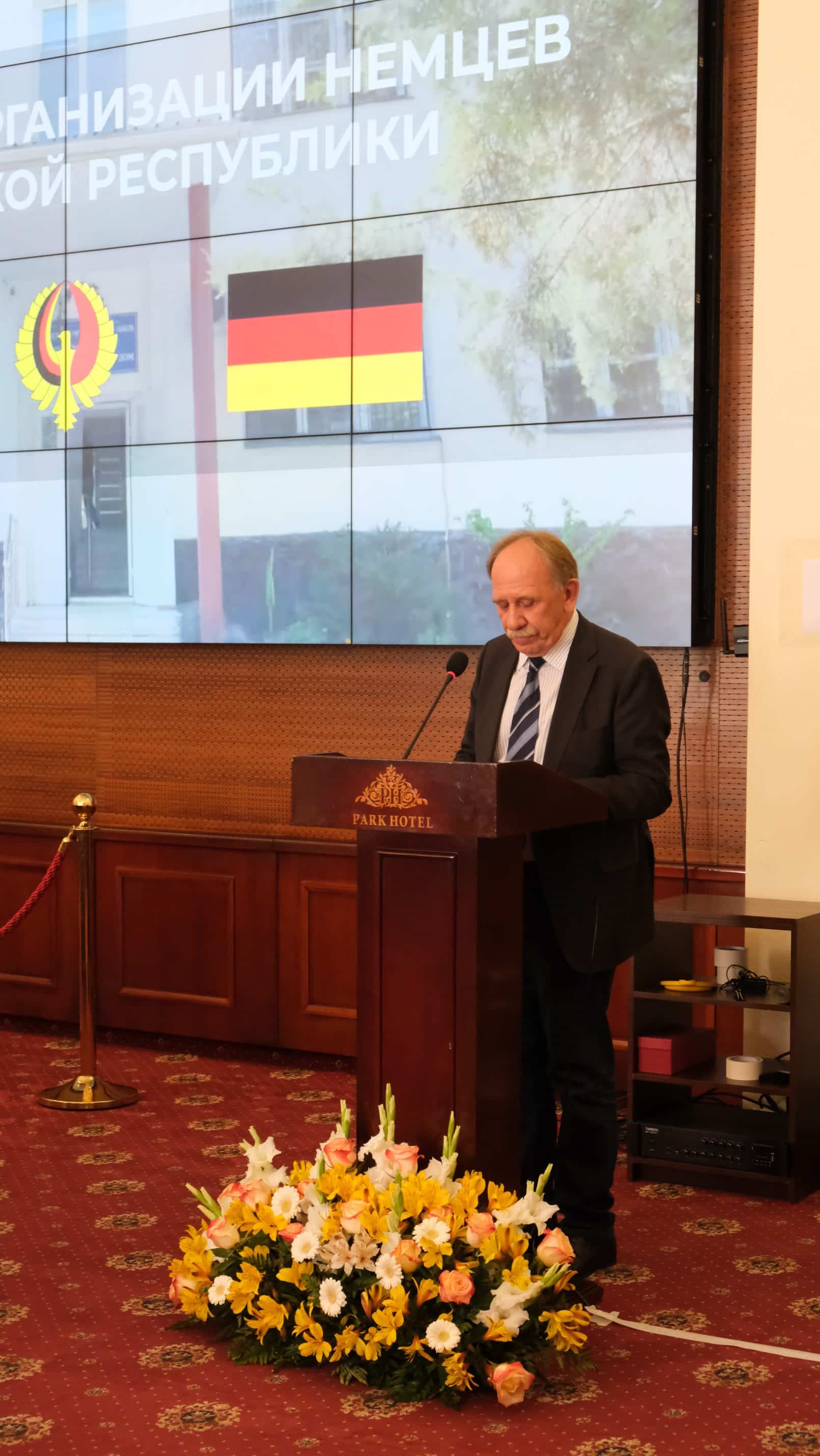 Bundesvorsitzender der LmDR e. V. Johann Thießen besuchte den Kongress in Kirgisistan